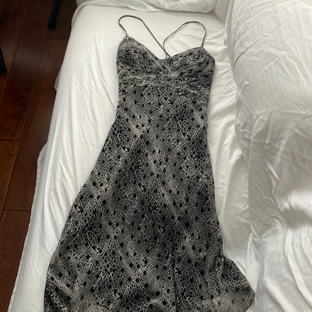 White house black market midi dress size 4